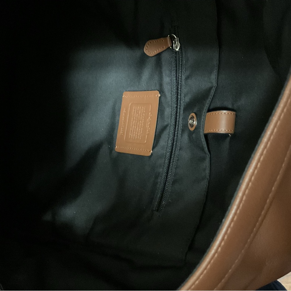 Coach Charles Varsity striped leather Backpack! - Picture 5 of 5